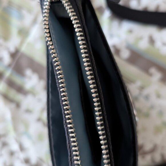 COACH Black Signature Canvas and Leather Swingpack Crossbody Bag Women's - Picture 4 of 5